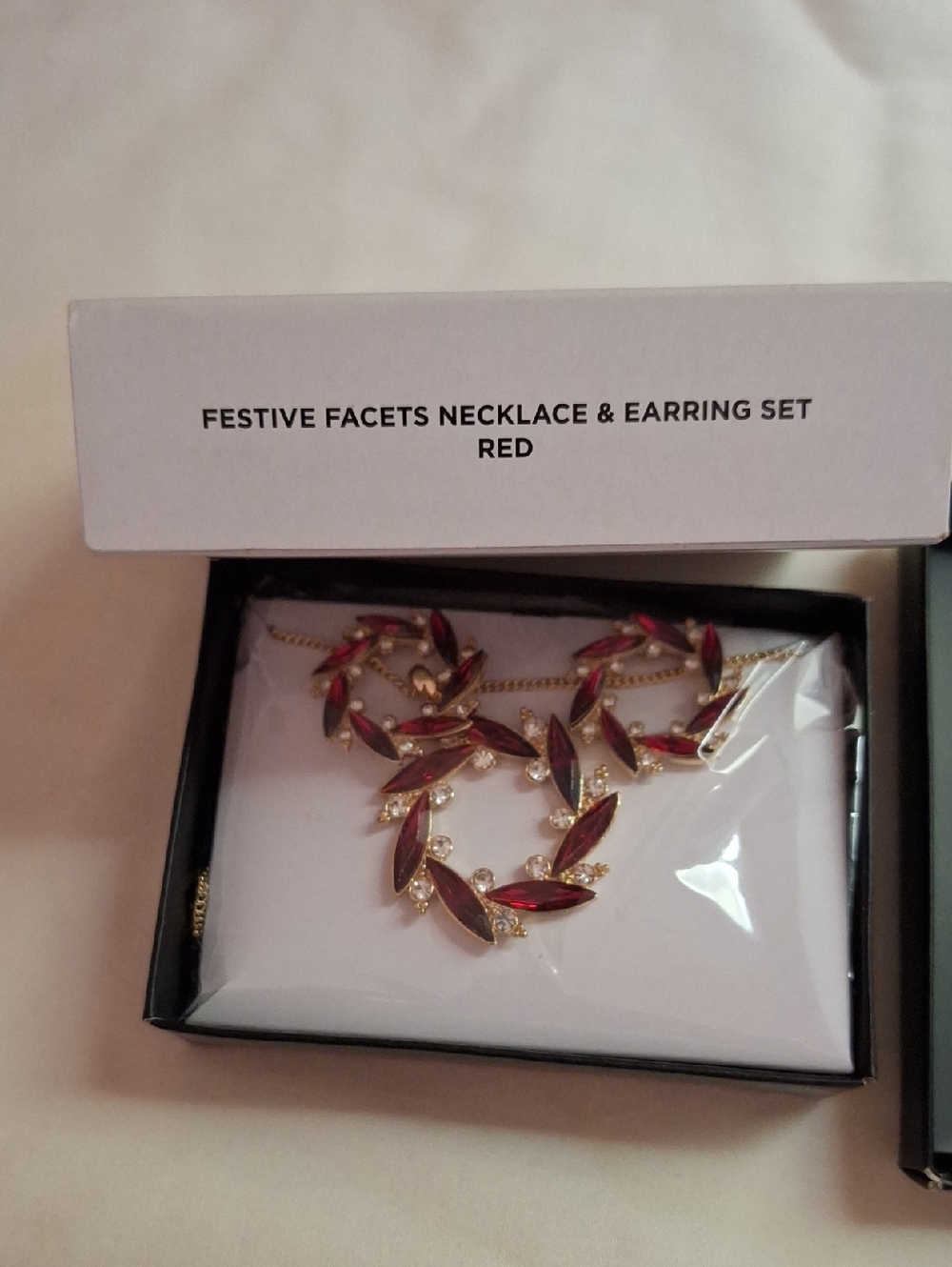 Avon Red Festive Facets Necklace and Earring Set - Picture 2 of 12